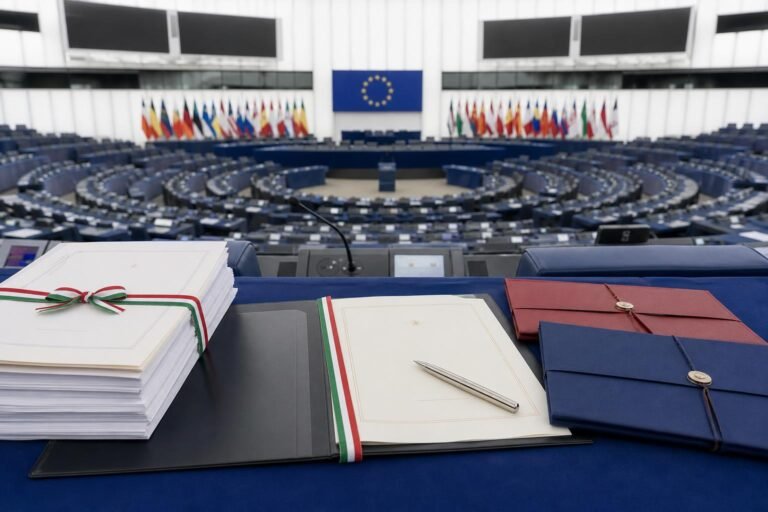 Két mandátum sorsa dőlt el: Orbán Balázs az Európai Parlamentbe kerül