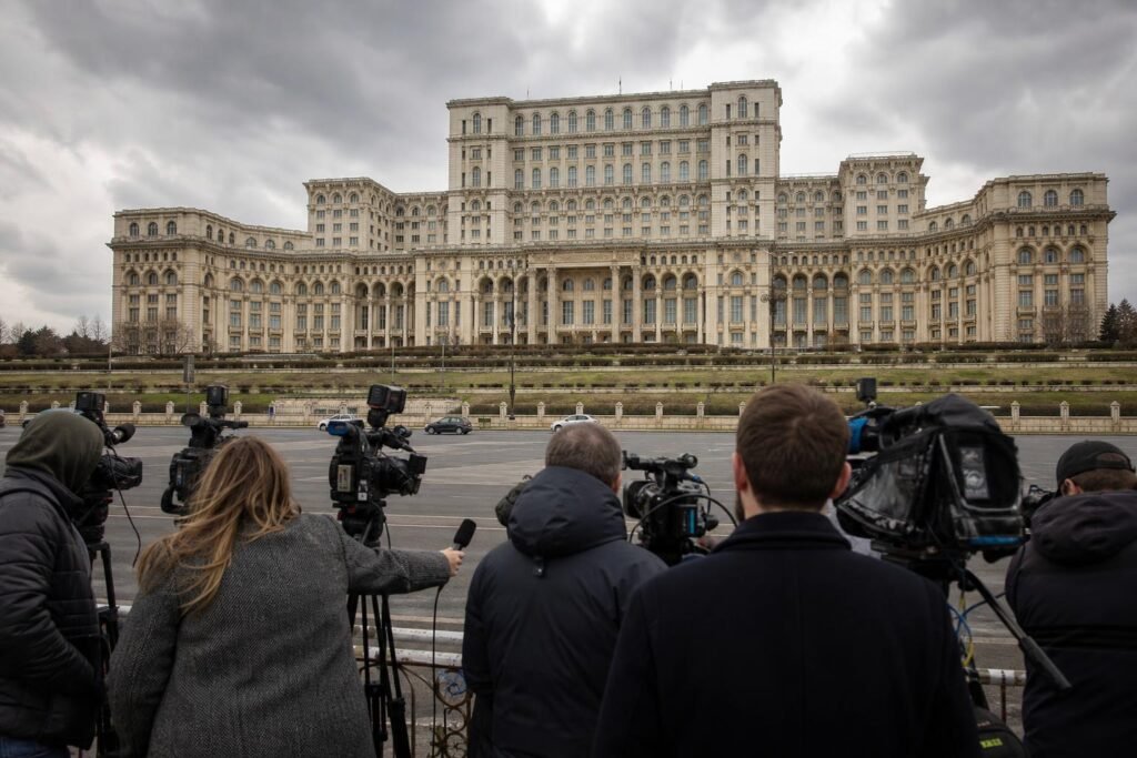 A román parlament épülete a kormányalakítási válság idején