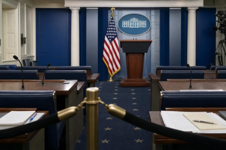 Trump újabb médiumokat zárna ki a Fehér Házból